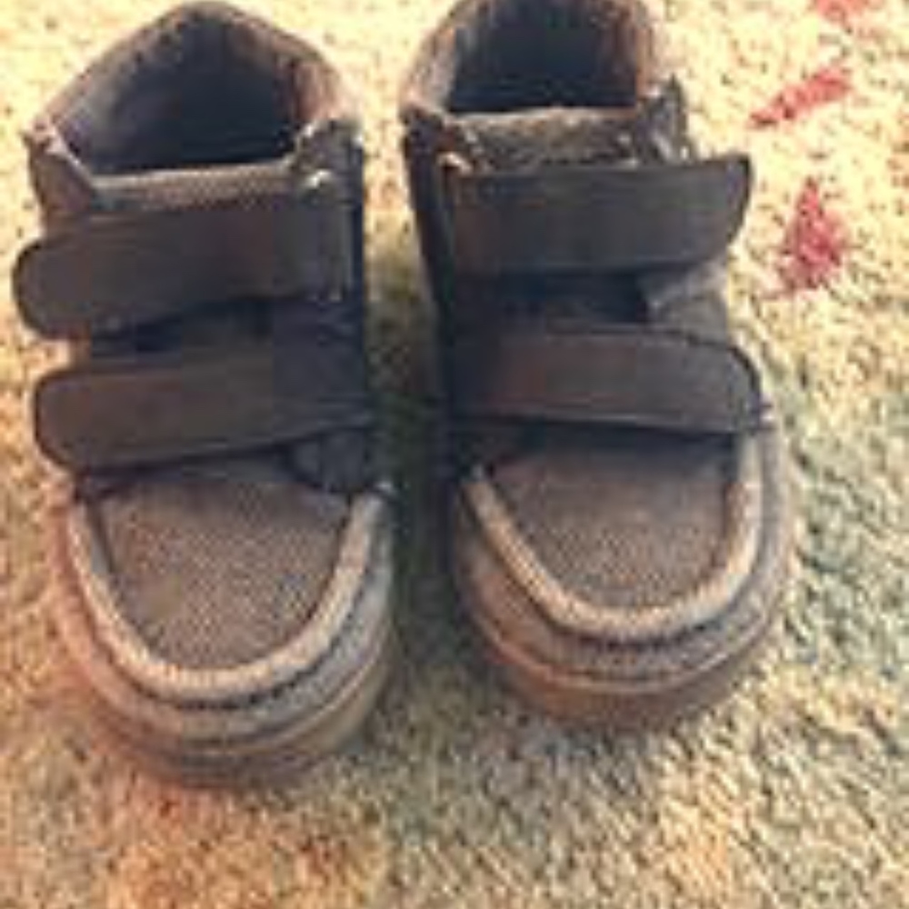 Children Place brown high top shoes, 4 toddler